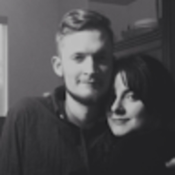 Meet your Posher, Kahla - Picture 1 of 1